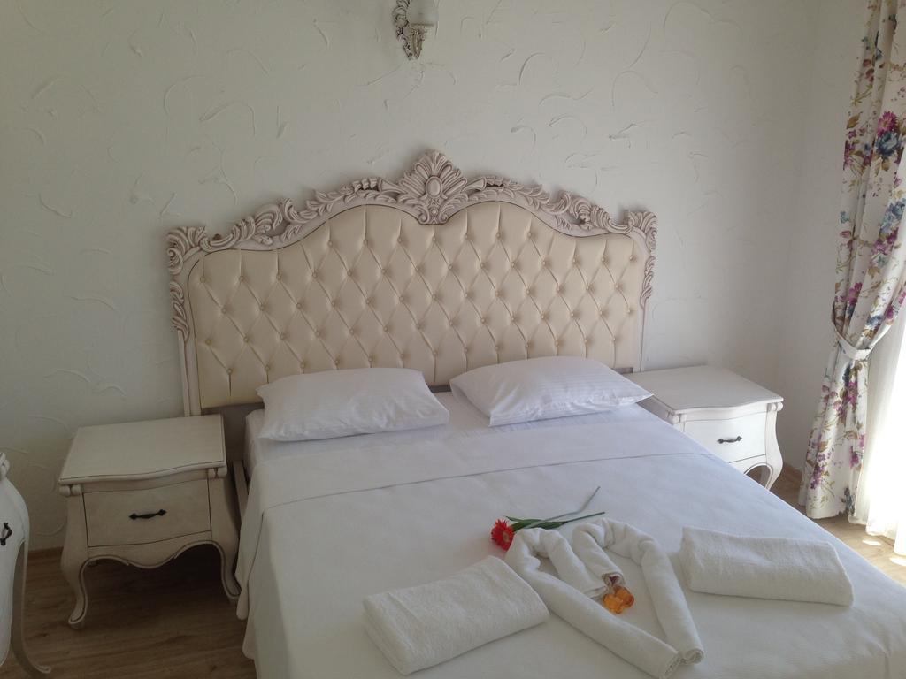 Alacati Lucky Angel Hotel Room photo